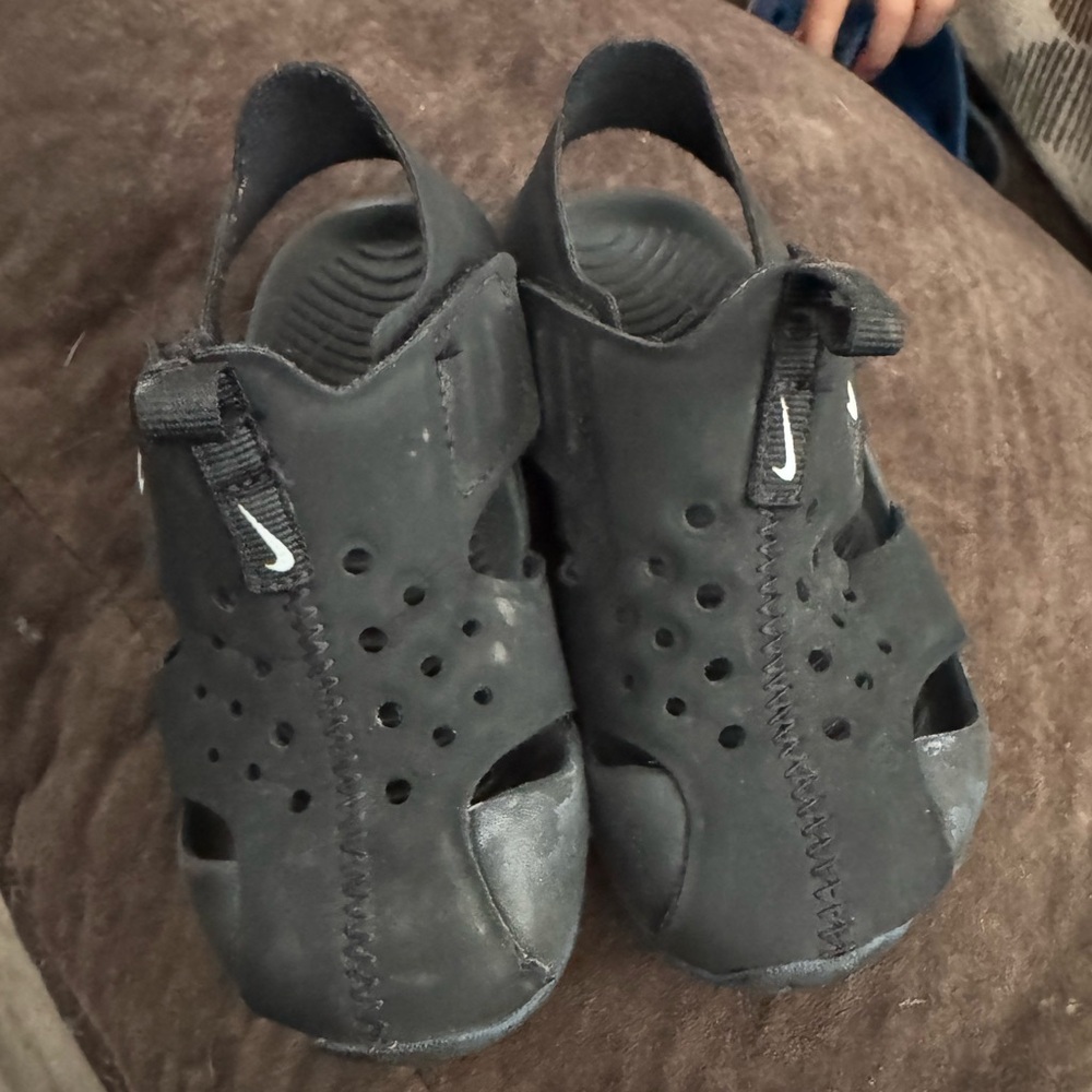 Nike Kids Black Slide Sandals